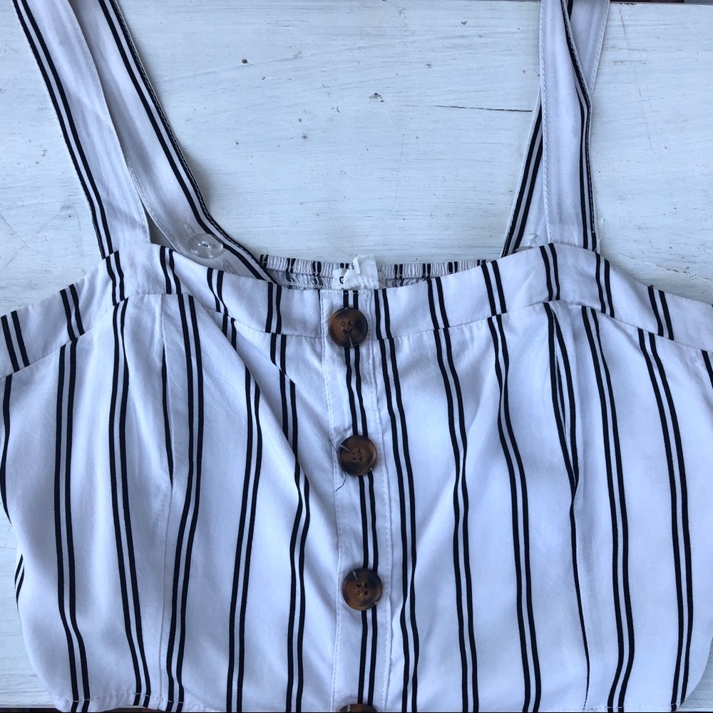 Garage stripped crop top